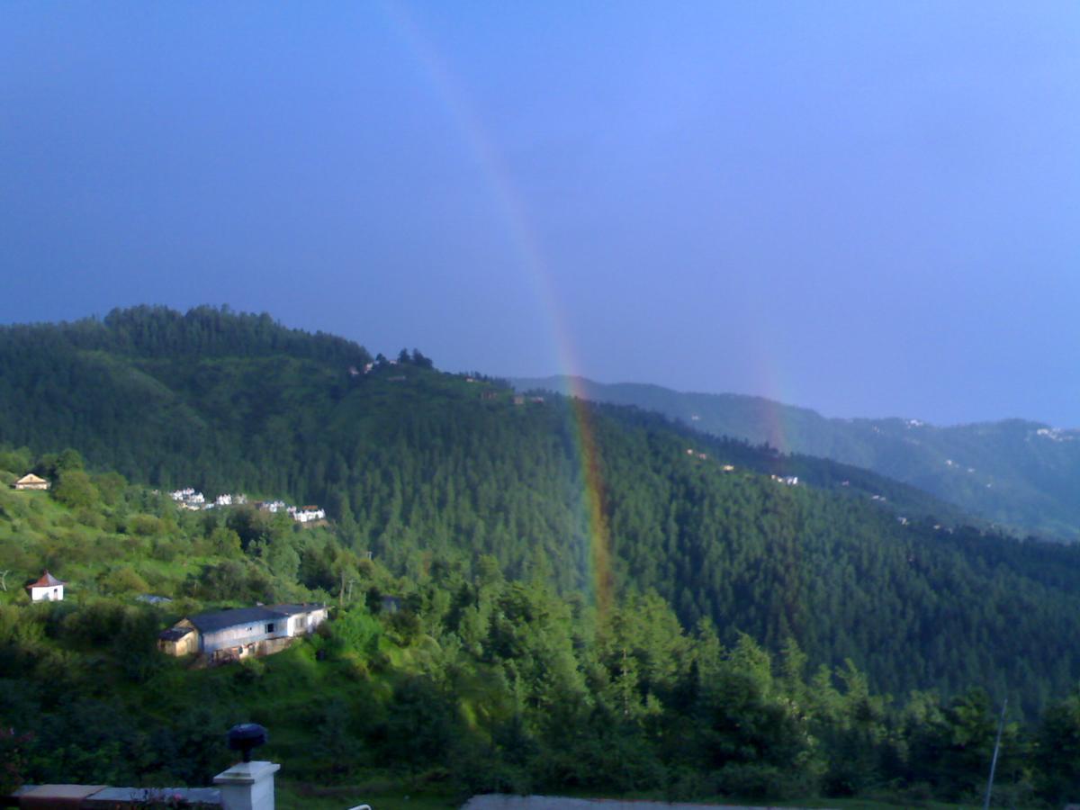 Royal Jardin Whistling Pines Resort Шимла Экстерьер фото